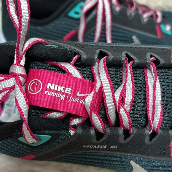 Nike Air Zoom Pegasus 40 Women’s Running Shoes Sneakers Tennis Shoes - Picture 7 of 17